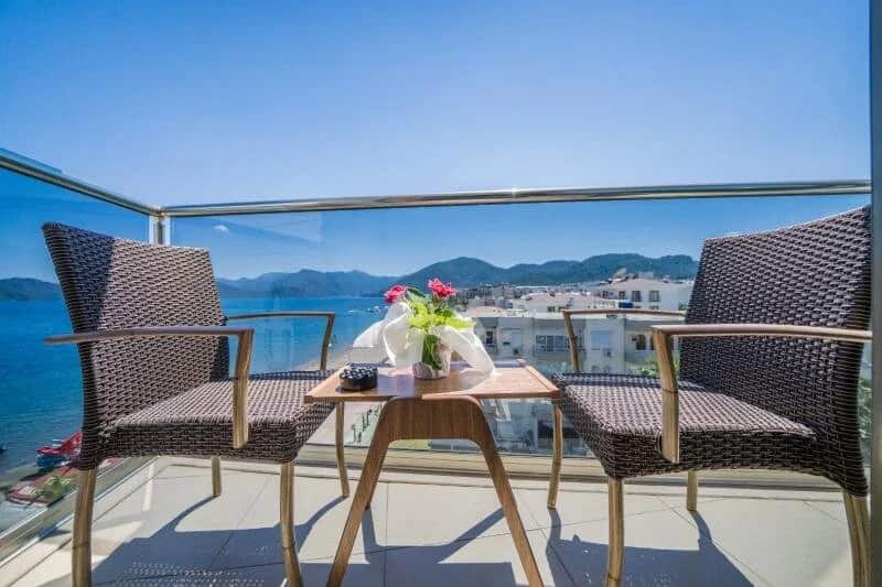 Habitación estándar con vistas laterales al mar