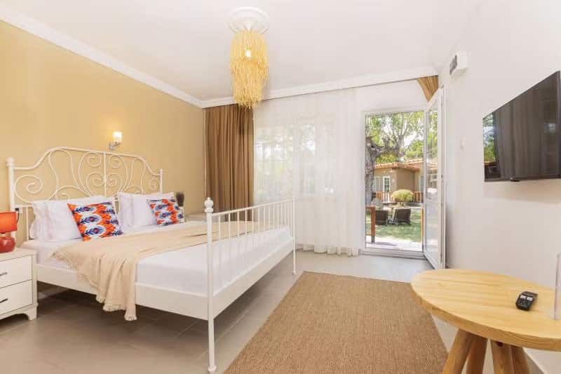 Kiraz-Gartenzimmer mit großem Einzelbett, Gartenblick (Zimmer 24m²)