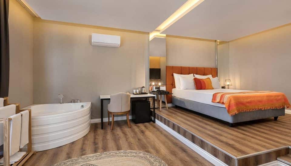 Junior-Terrassensuite mit Whirlpool