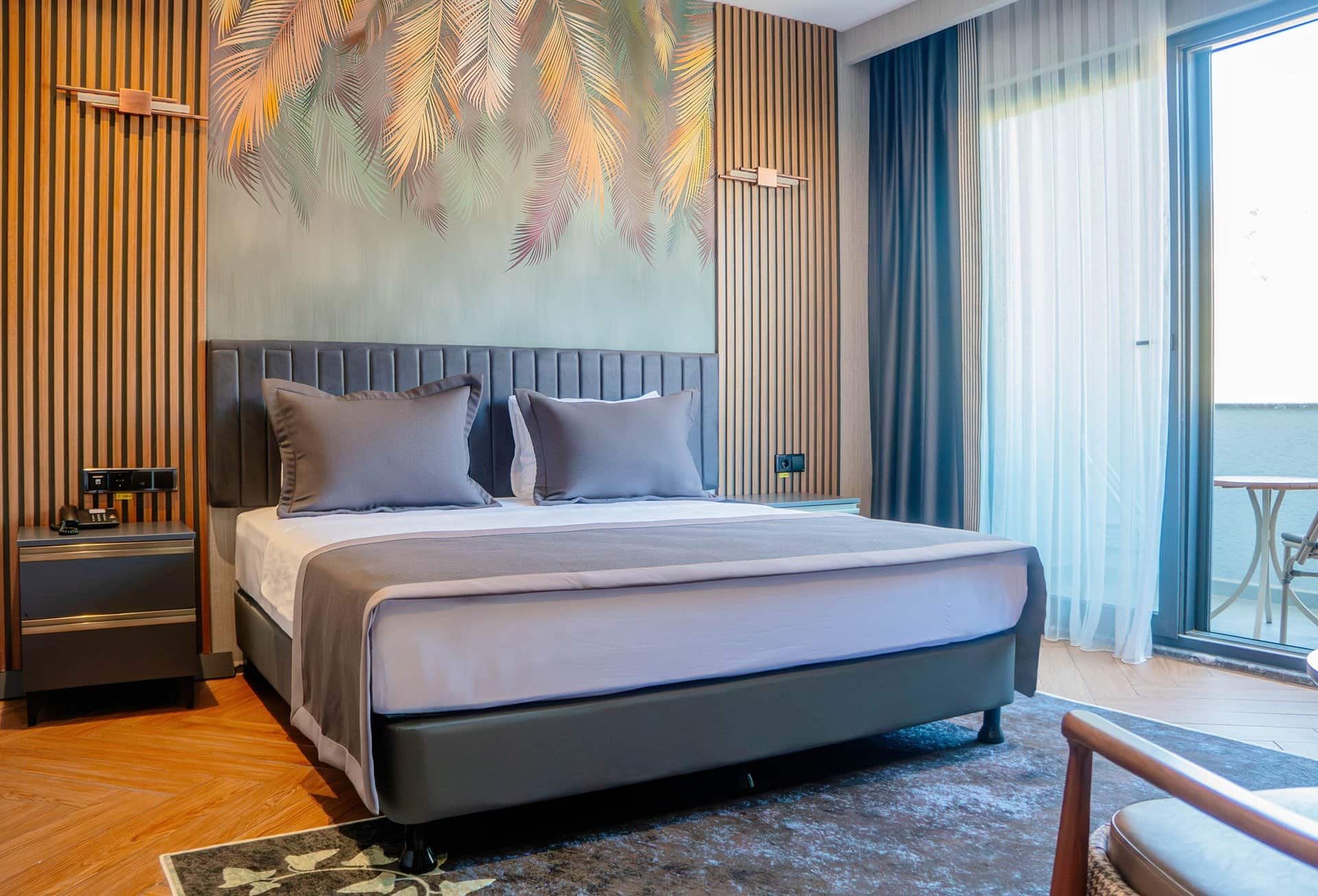 Standard-Zimmer mit Balkon