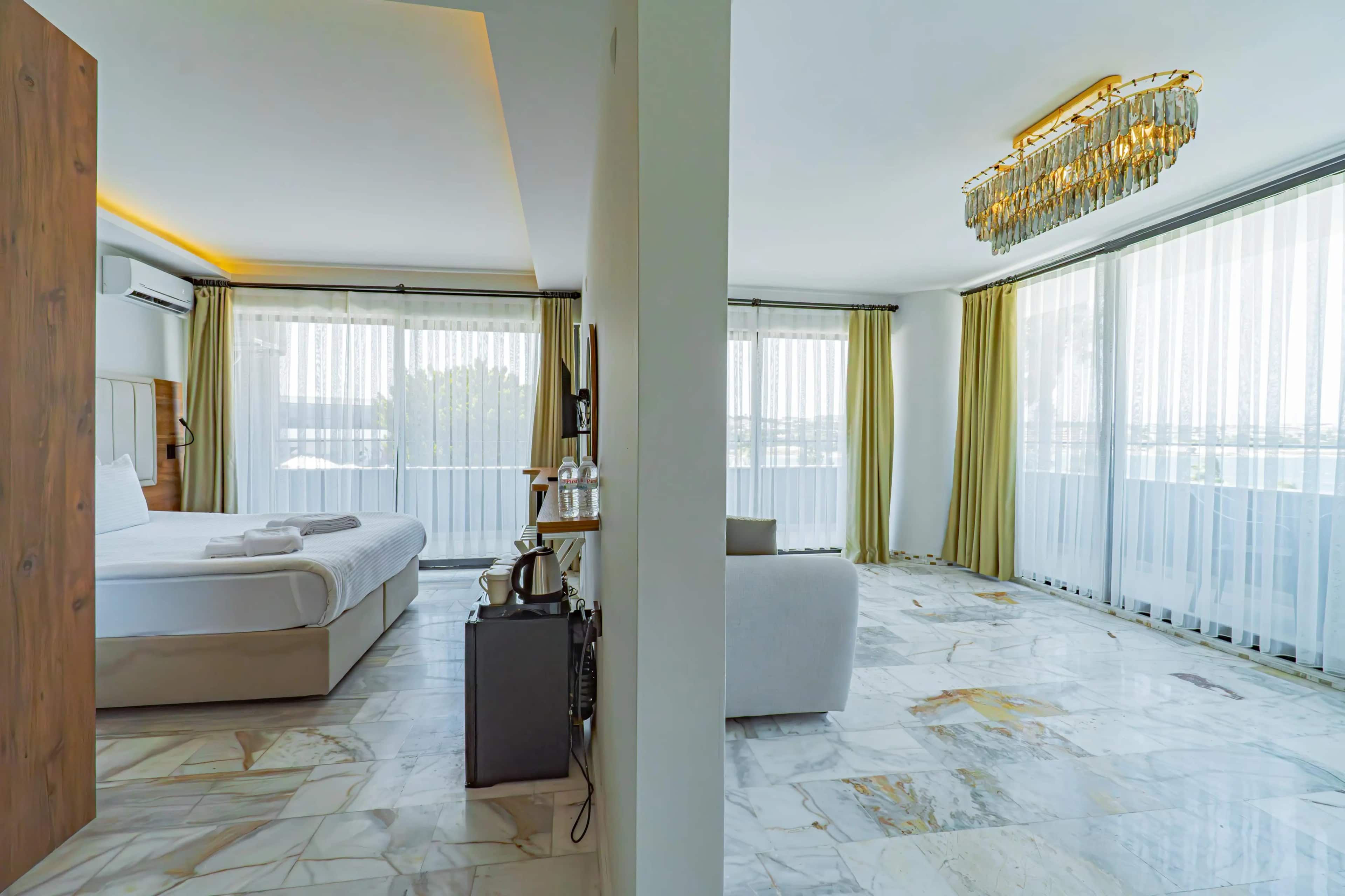Superior-Suite 1+1 mit Balkon, Meerblick