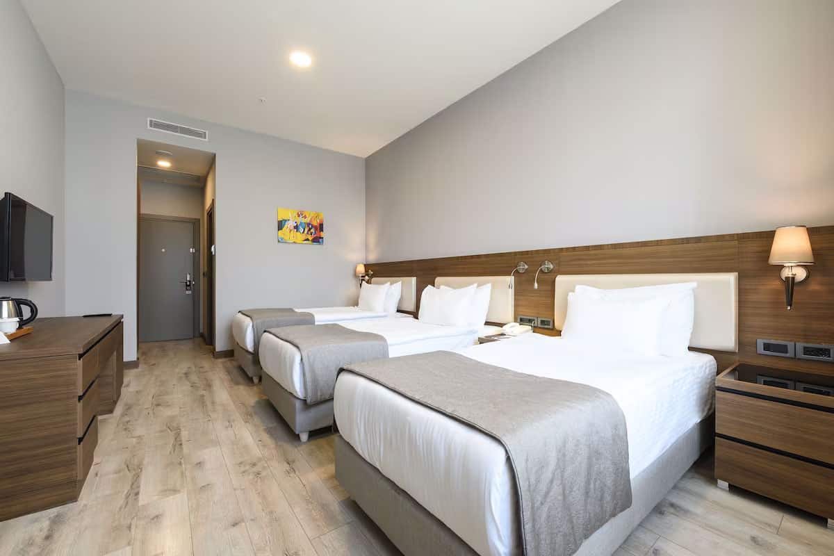Superior-Zimmer mit 3 Einzelbetten