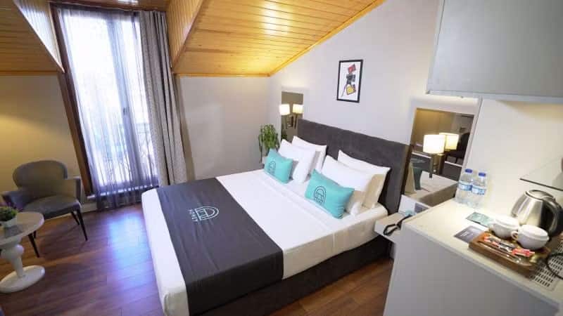 Junior-Suite mit Terrasse, Stadtblick