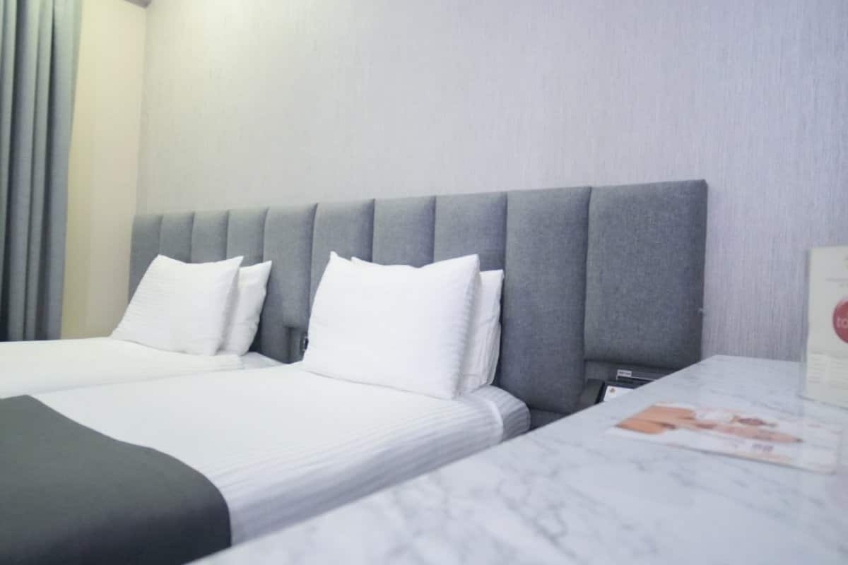 Standard-Deluxe-Zweibettzimmer