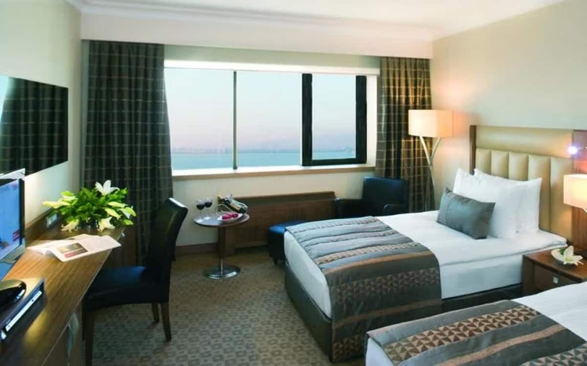 Superior-Zimmer, seitlicher Meerblick
