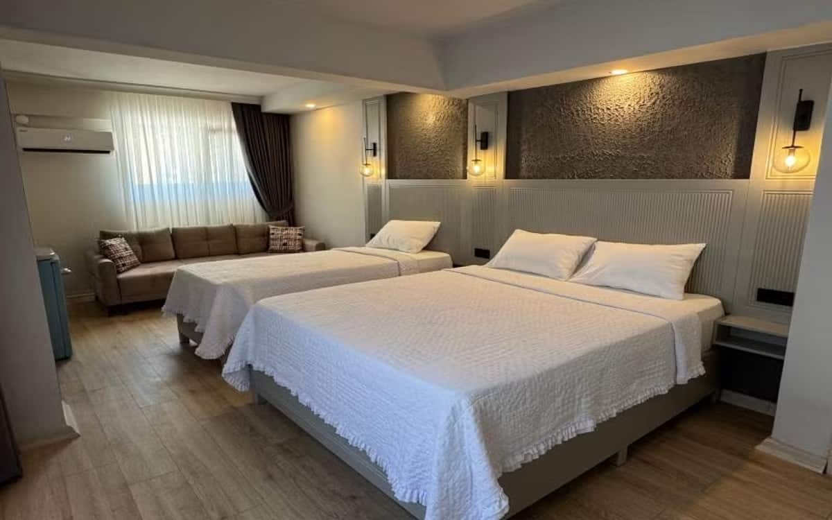 Dreibettzimmer mit Klimaanlage, Meerblick