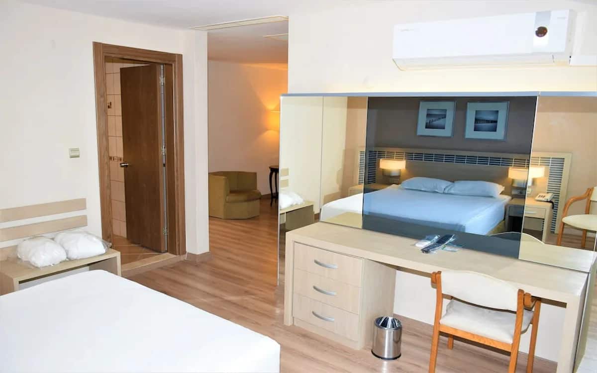 Suite Room