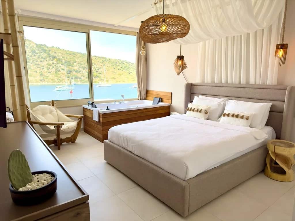 Zimmer mit Whirlpool, Meerblick