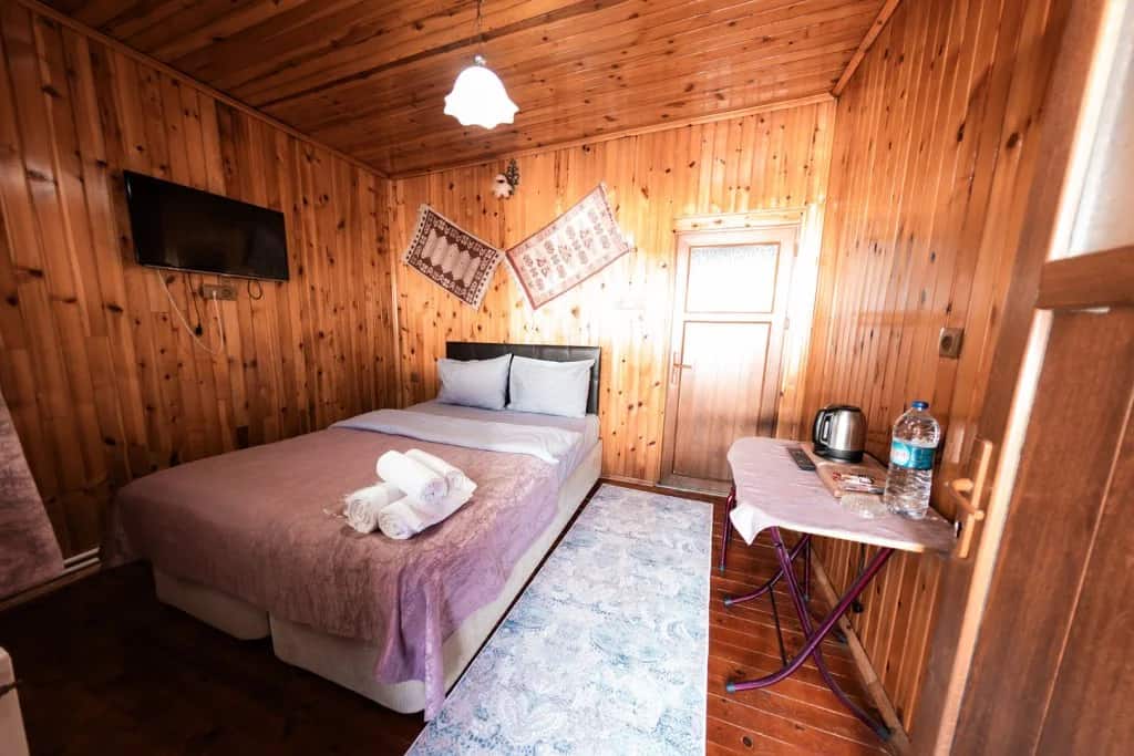 Standard Wooden Room
