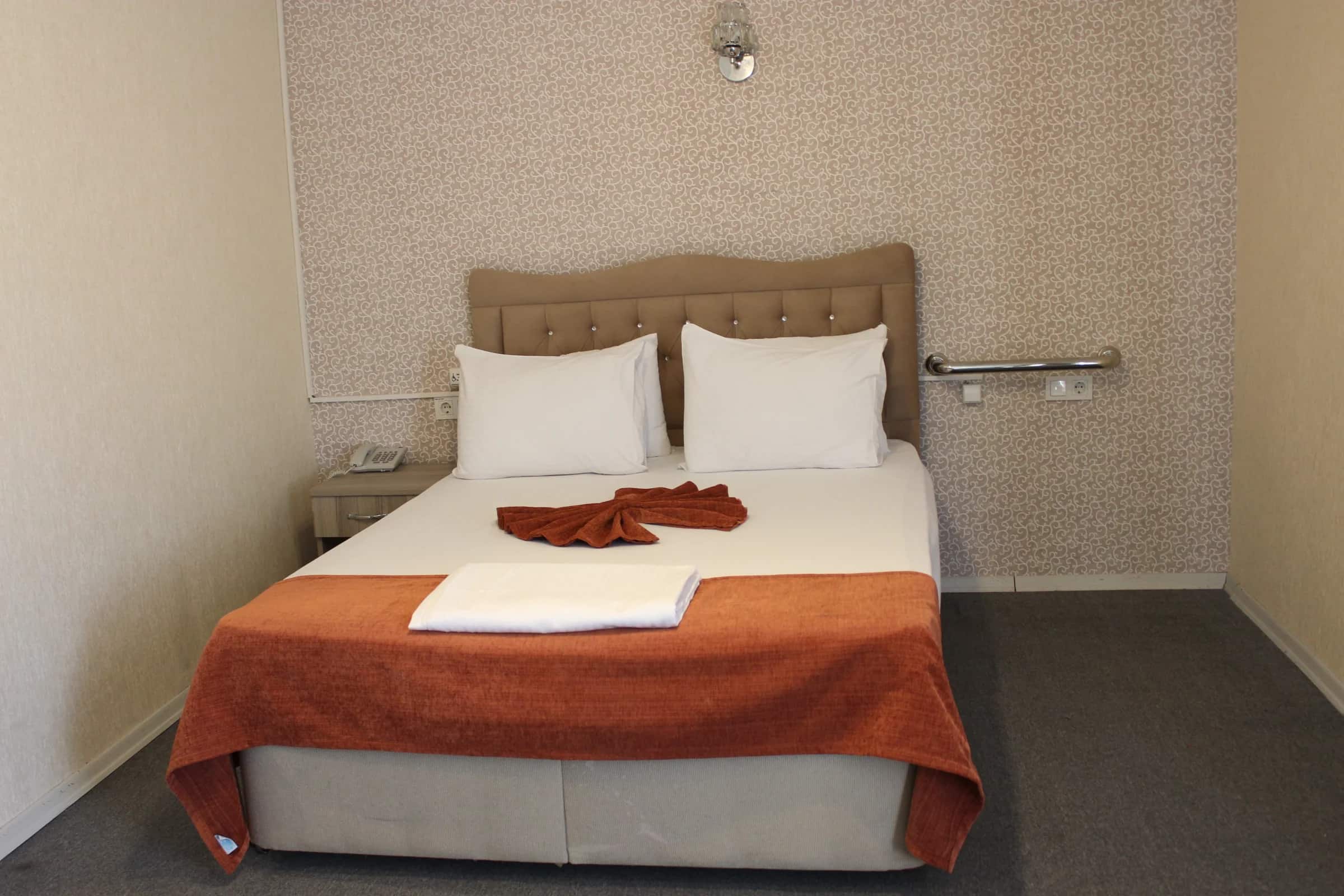 Barrierefreies Zimmer (für Gäste mit Behinderung)