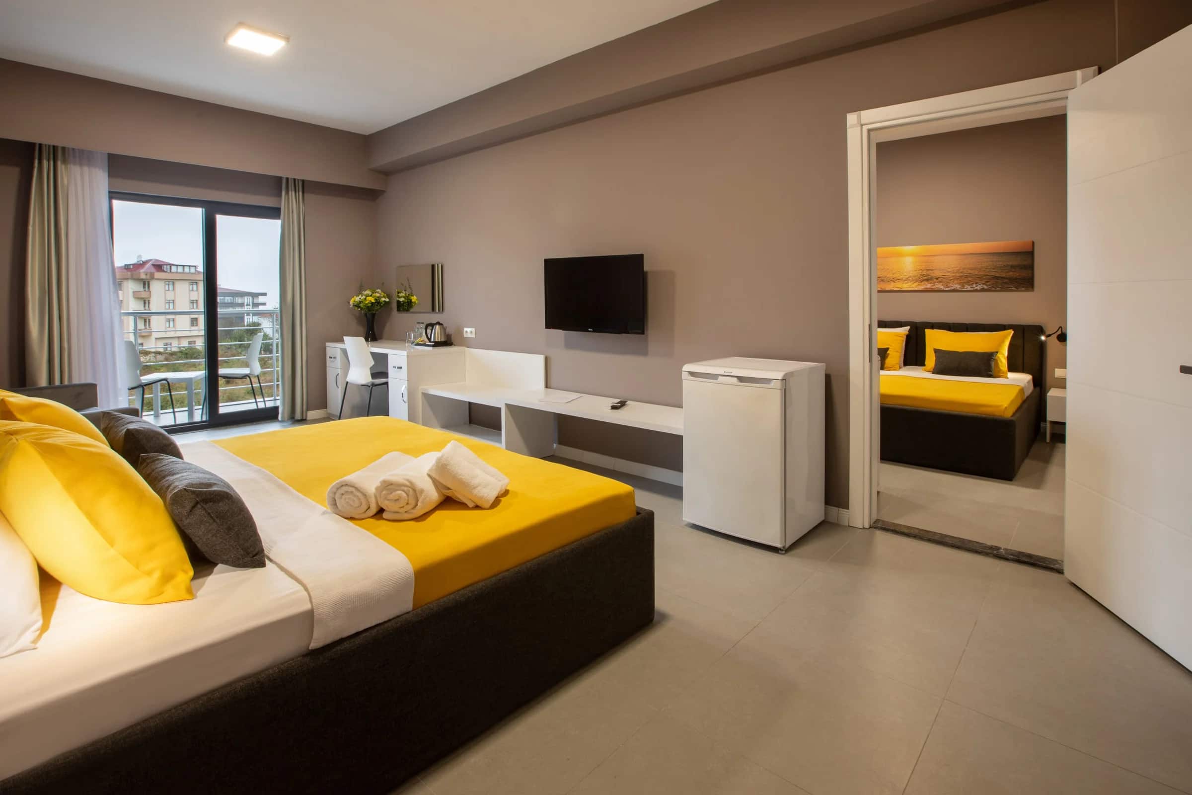 Connecting Room, Partial Sea View