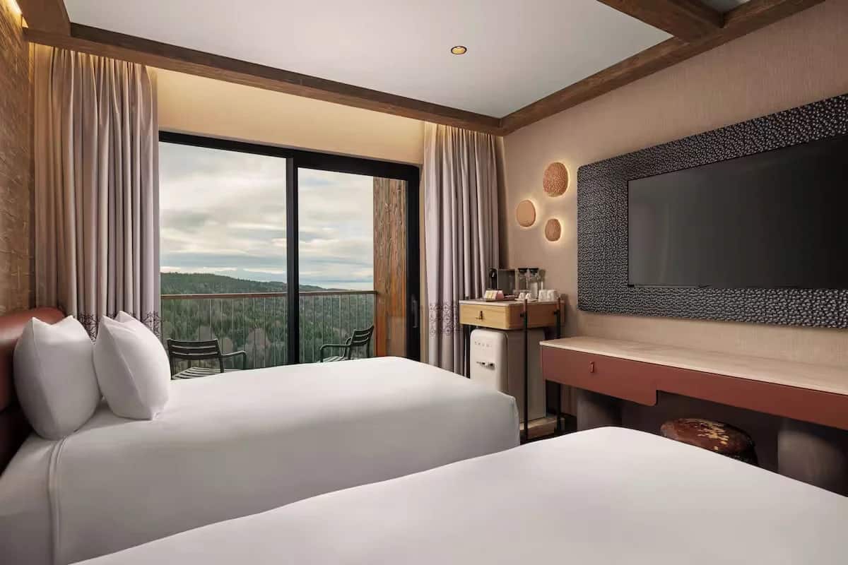 Superior-Zimmer mit Balkon und 2 Einzelbetten, Bergblick
