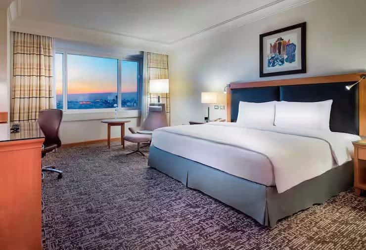 Executive-Zimmer mit Kingsize-Bett, Flussblick