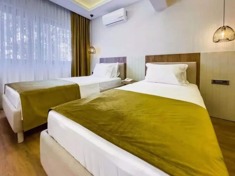 Deluxe Twin Non-Smoking Room Room, Sea View and City View