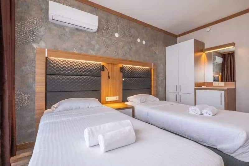 Chambre à lits jumeaux avec balcon, vue sur la mer