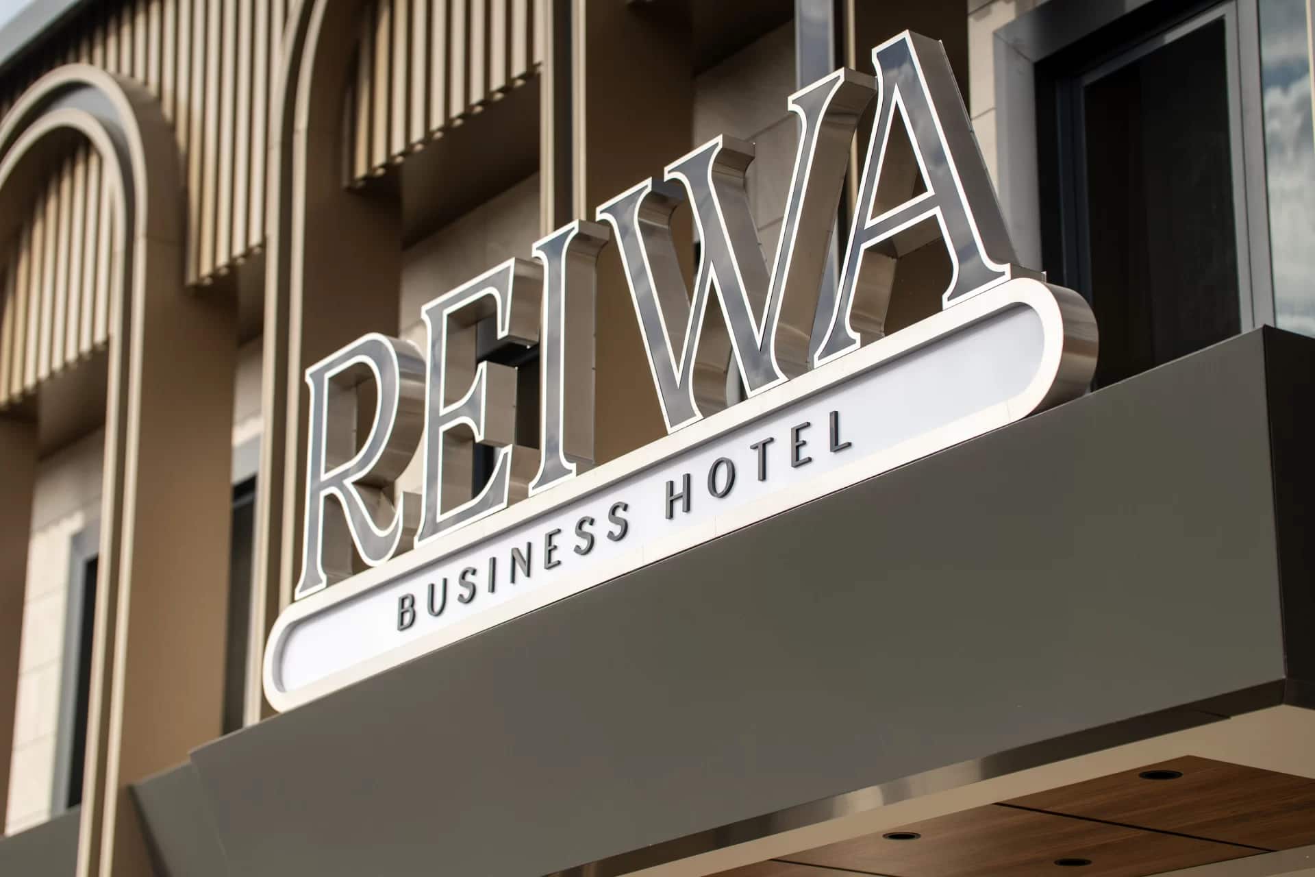 Reiwa Business Otel