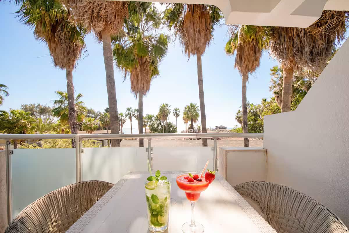 Tropic Beach Club Hotel
