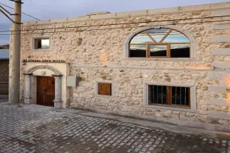 By Yüksel Cave House