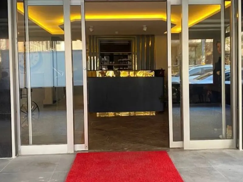 Mad Inn Hotel Spa 8