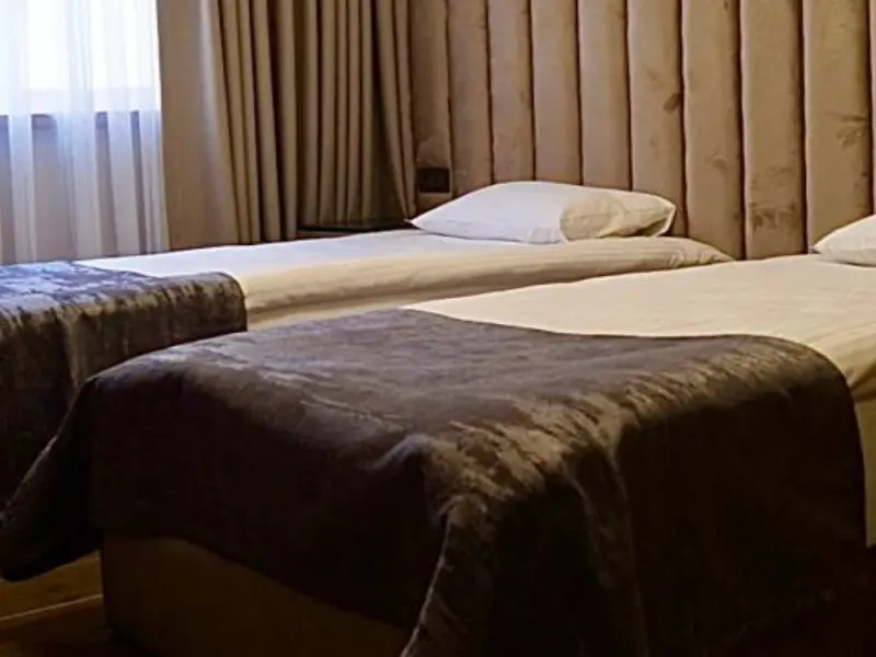 Mad Inn Hotel Spa 10