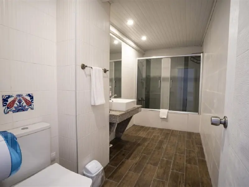 Ayapam Hotel 18