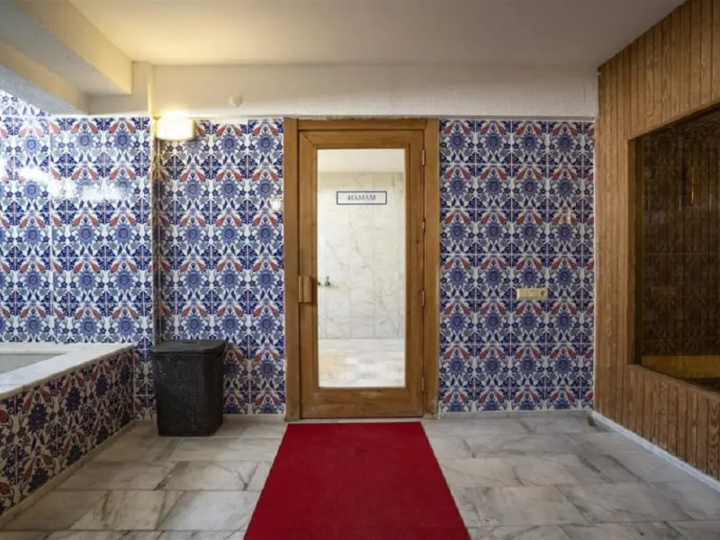 Ayapam Hotel 5