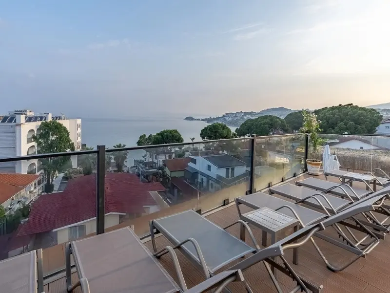 Rosy Suites Hotel 11
