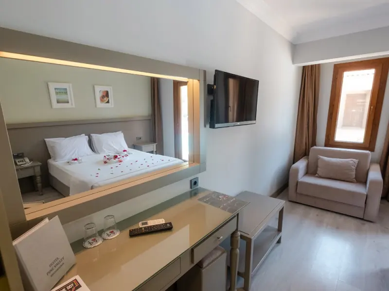 Hotel Pine Valley 21