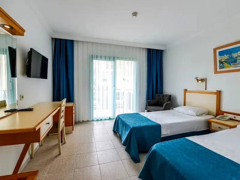 Rebin Beach Hotel 5