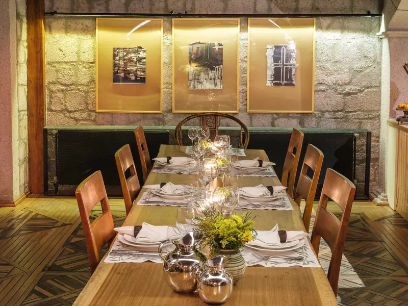 Simurg Inn 24