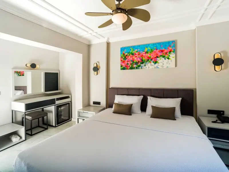 Art Suites Hotel 11