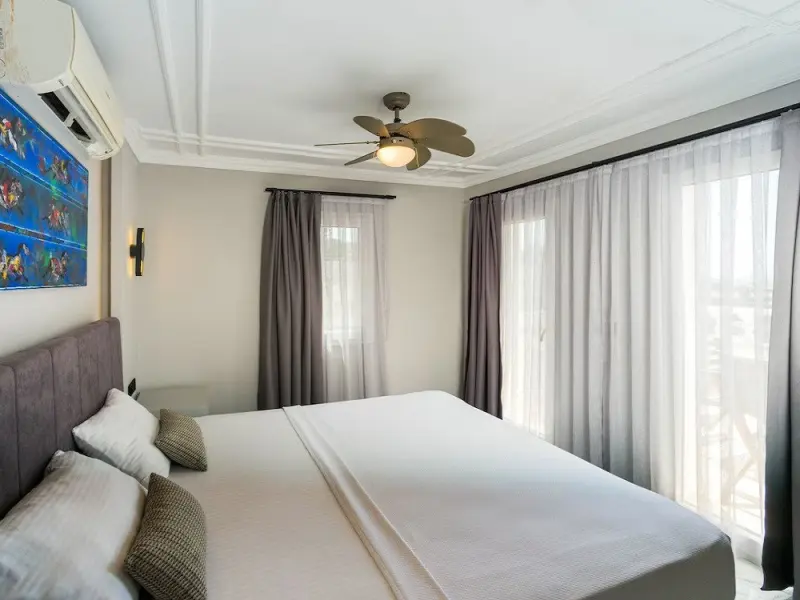 Art Suites Hotel 7