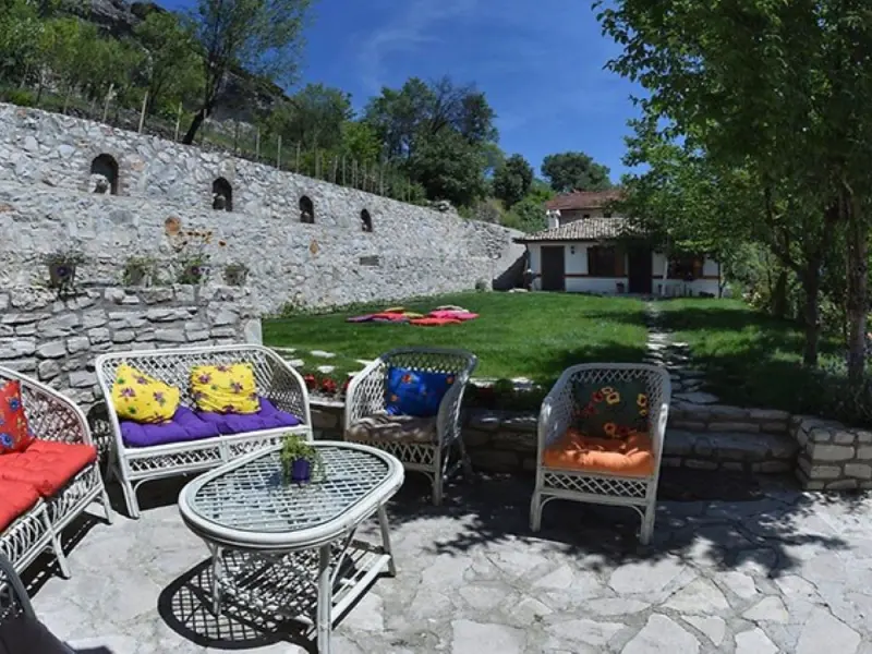 Dadibra Konak 4