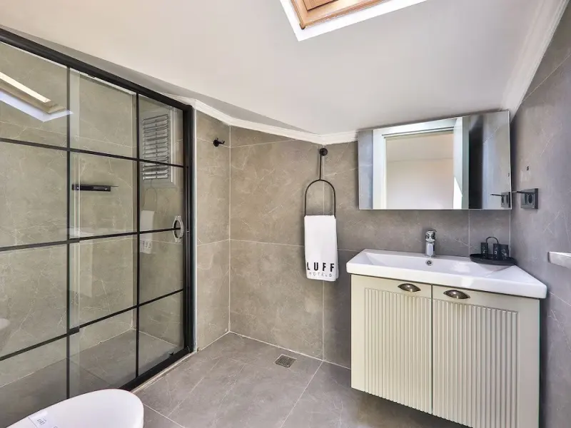 Luff Suites 19