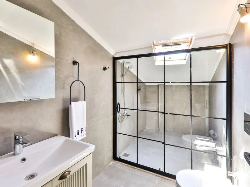 Luff Suites 22