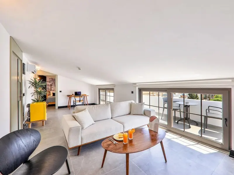 Luff Suites 24