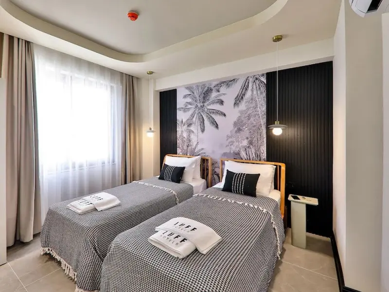 Luff Suites 8