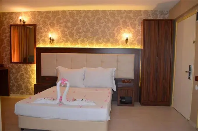 Hotel Kalif 13