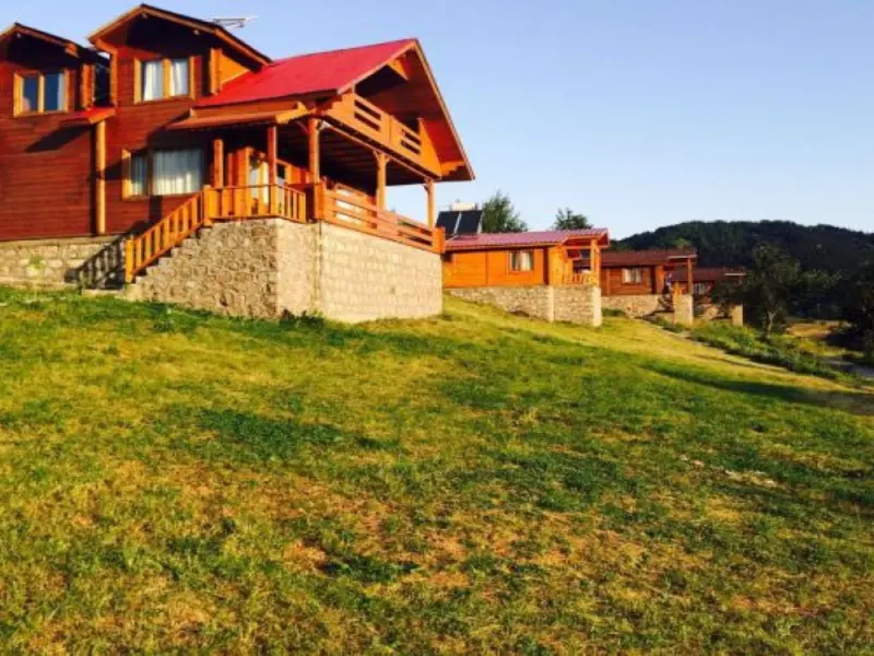 Laşet Restaurant & Bungalov Tatil Köyü 5