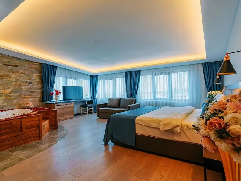 City Port Hotel 6