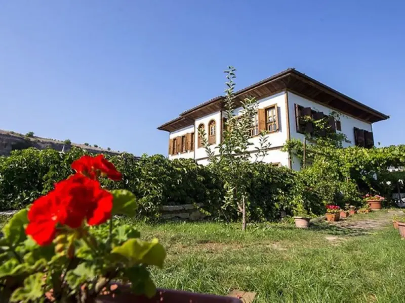 Çeşmeli Konak Hotel Garden 13