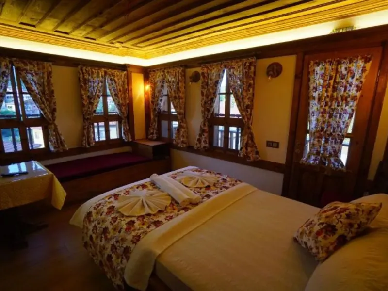 Çeşmeli Konak Hotel Garden 18