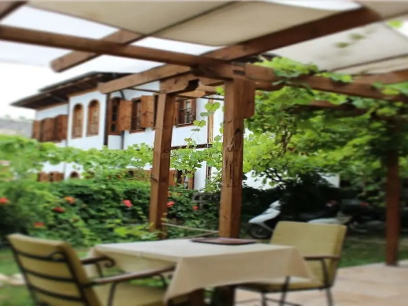 Çeşmeli Konak Hotel Garden 8