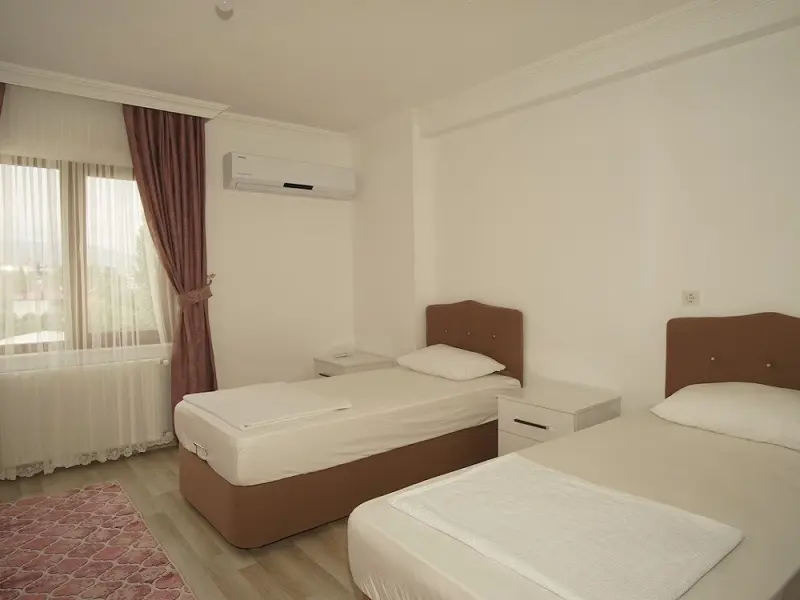 The Queens Suite Hotel 17