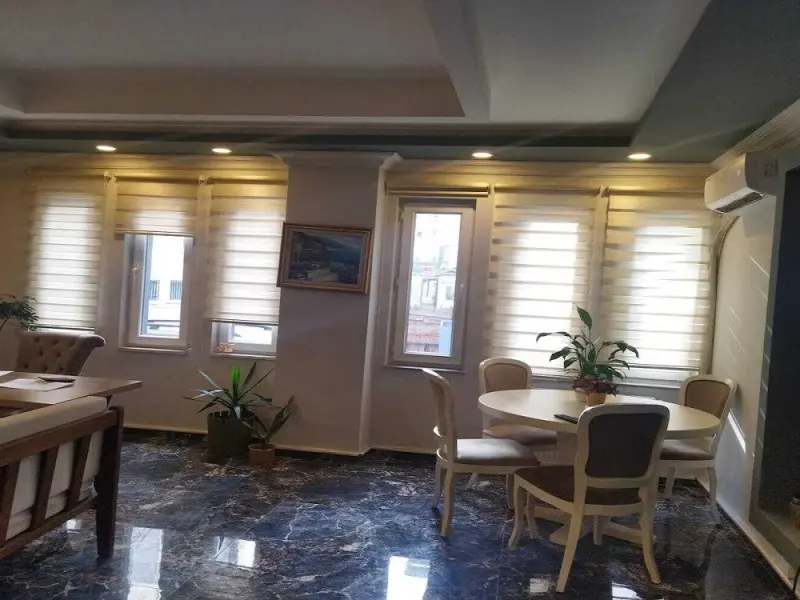 The Queens Suite Hotel 4