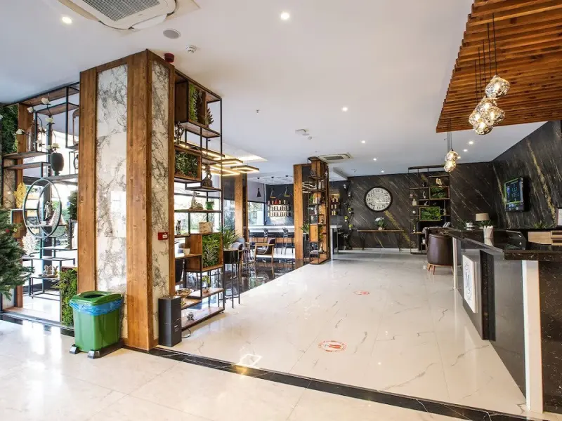 Misal Hotel 17