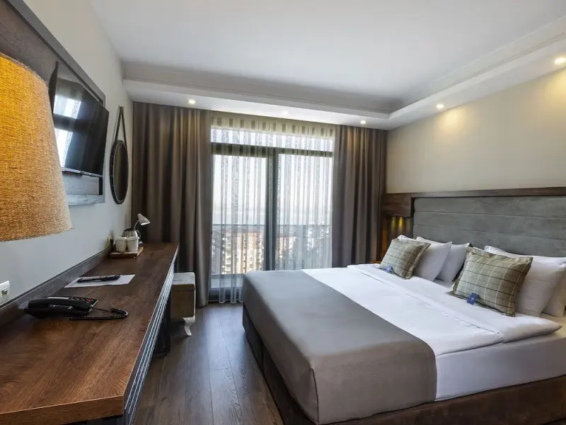 Misal Hotel 19