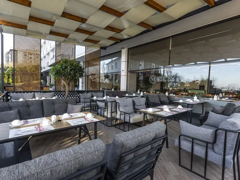 Misal Hotel 8