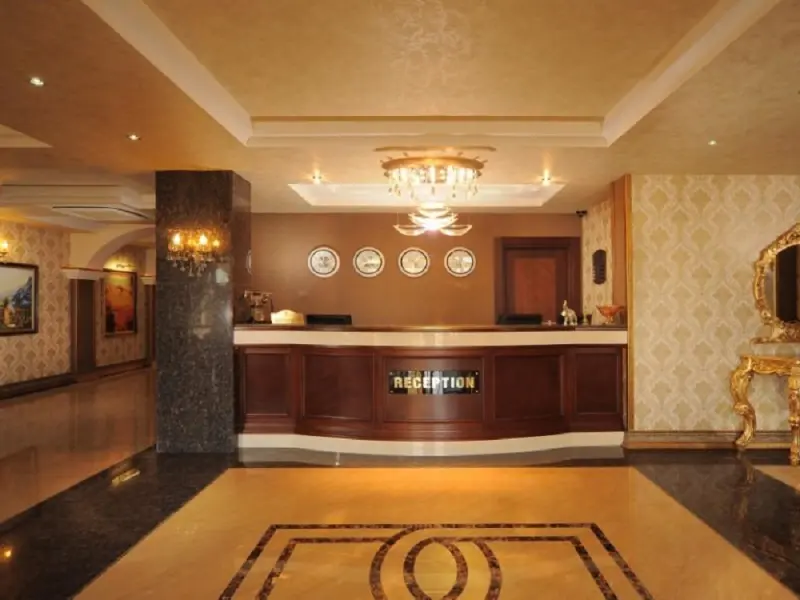 Golden Lake Hotel 11