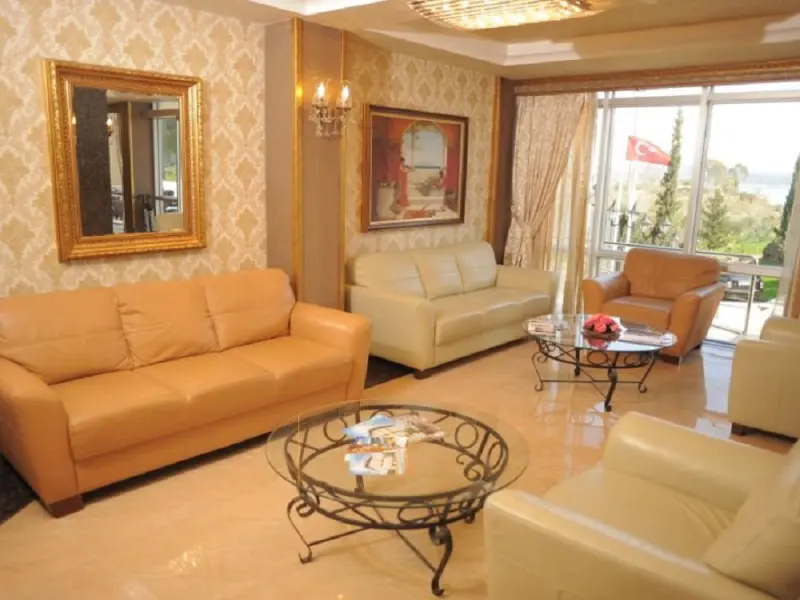Golden Lake Hotel 17